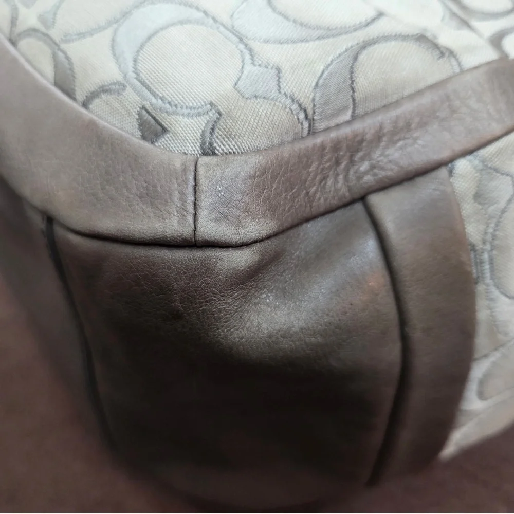 Coach Cream and Gray Signature Shoulder Bag - Picture 6 of 12